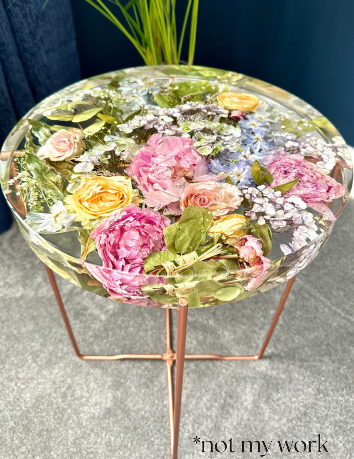 18" Round End Table