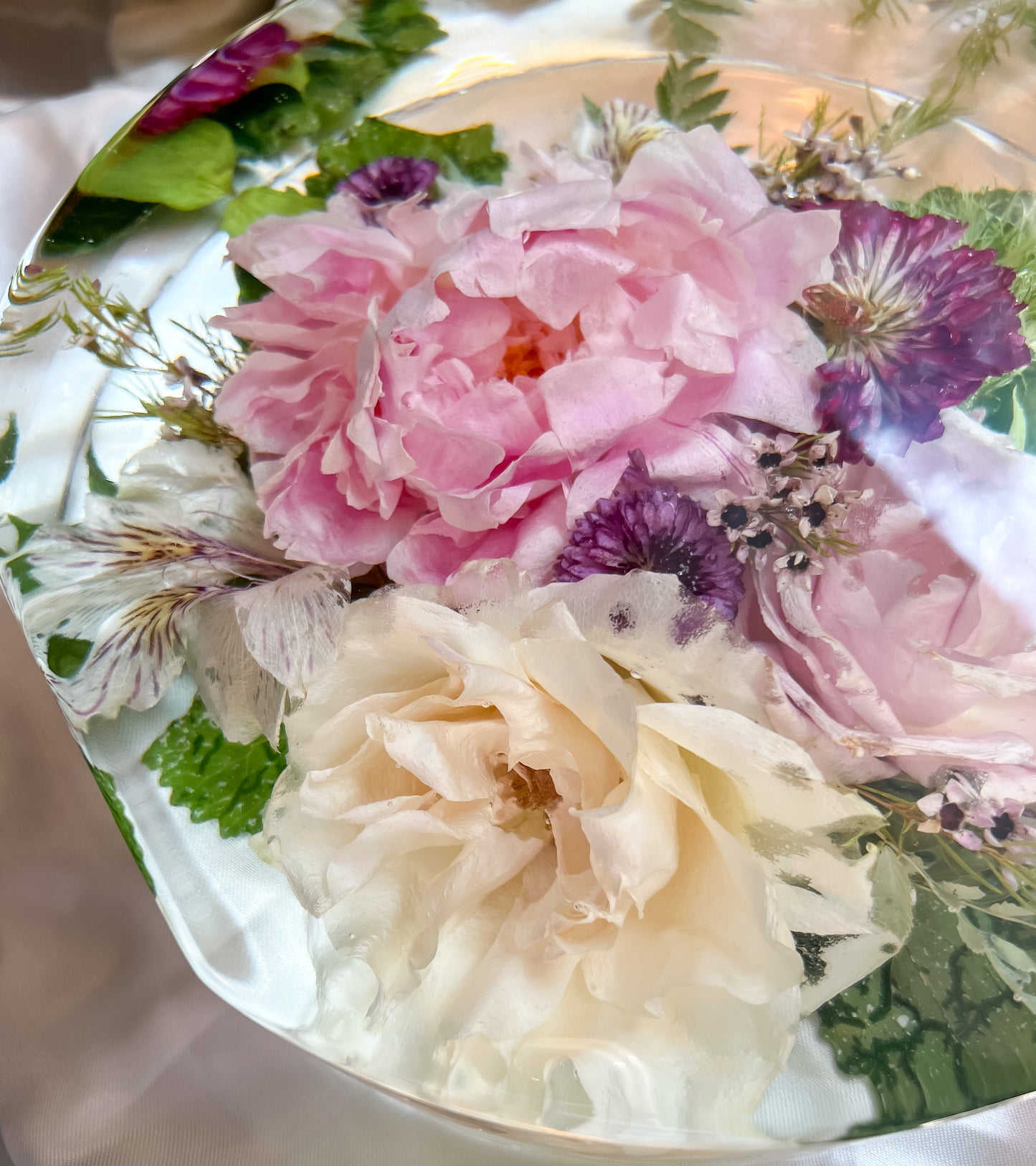 9" Standing Circle Resin Flower Preservation